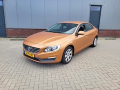 Volvo S60 - 2.0 D4 Summum NAVIGATIE ORANJE 2014