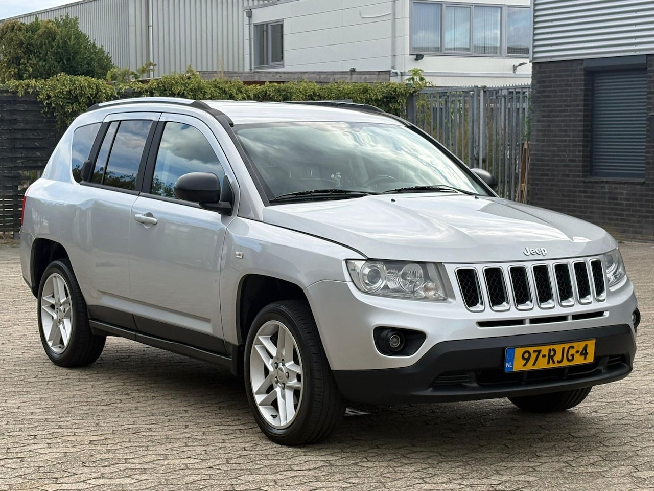 Jeep Compass - 2.0 70th Anniversary AIRCO NAVI LEER TREKHAAK APK NAP - AutoWereld.nl