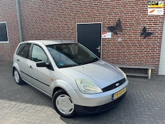 Ford Fiesta - 1.3 Ambiente 5 DRS NW APK, Trekhaak, Zeer nette auto