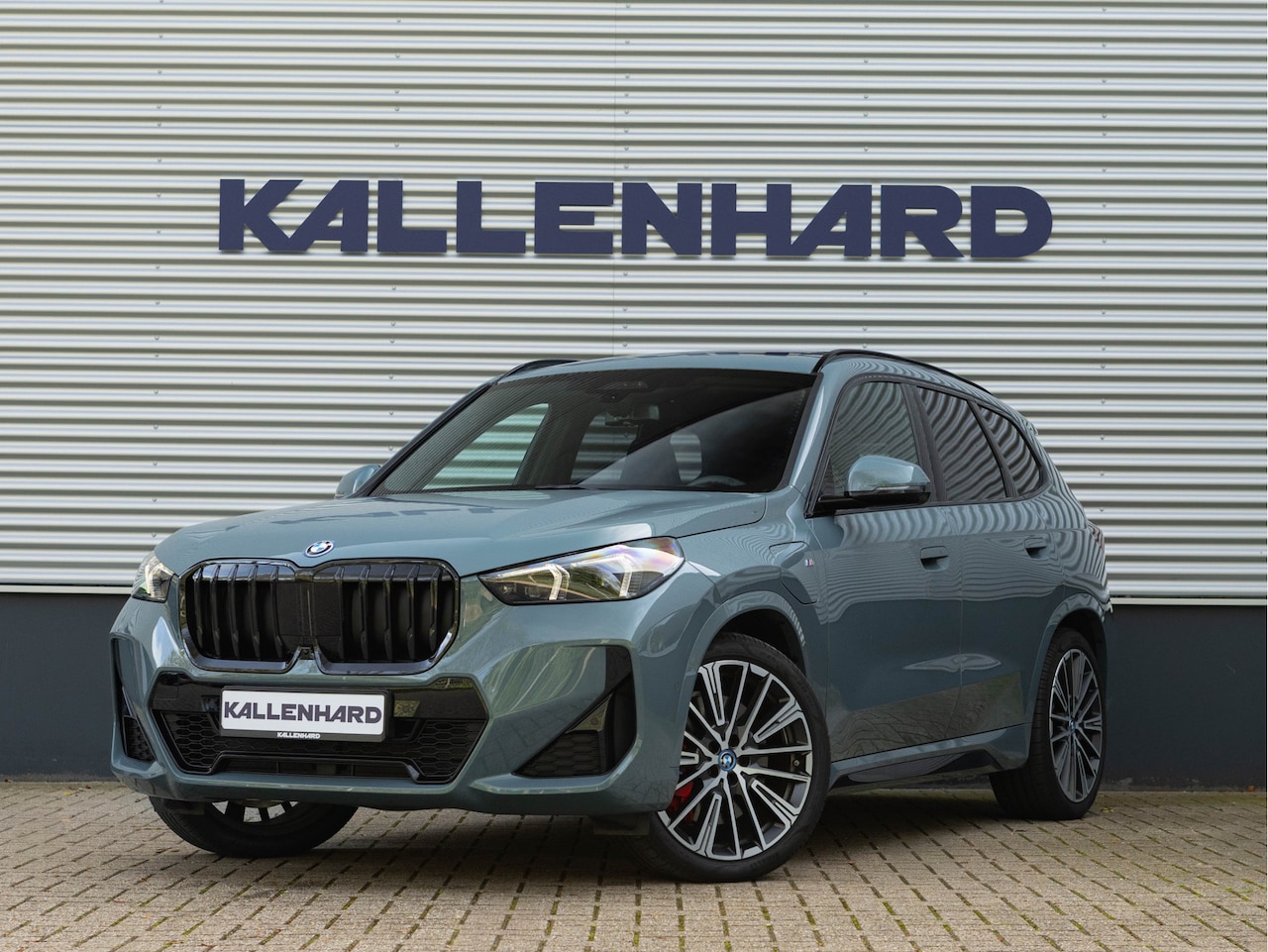 BMW X1 - xDrive30e M-Sport Pro - Pano - Trekhaak - Driving Ass Prof - Harman Kardon - AutoWereld.nl