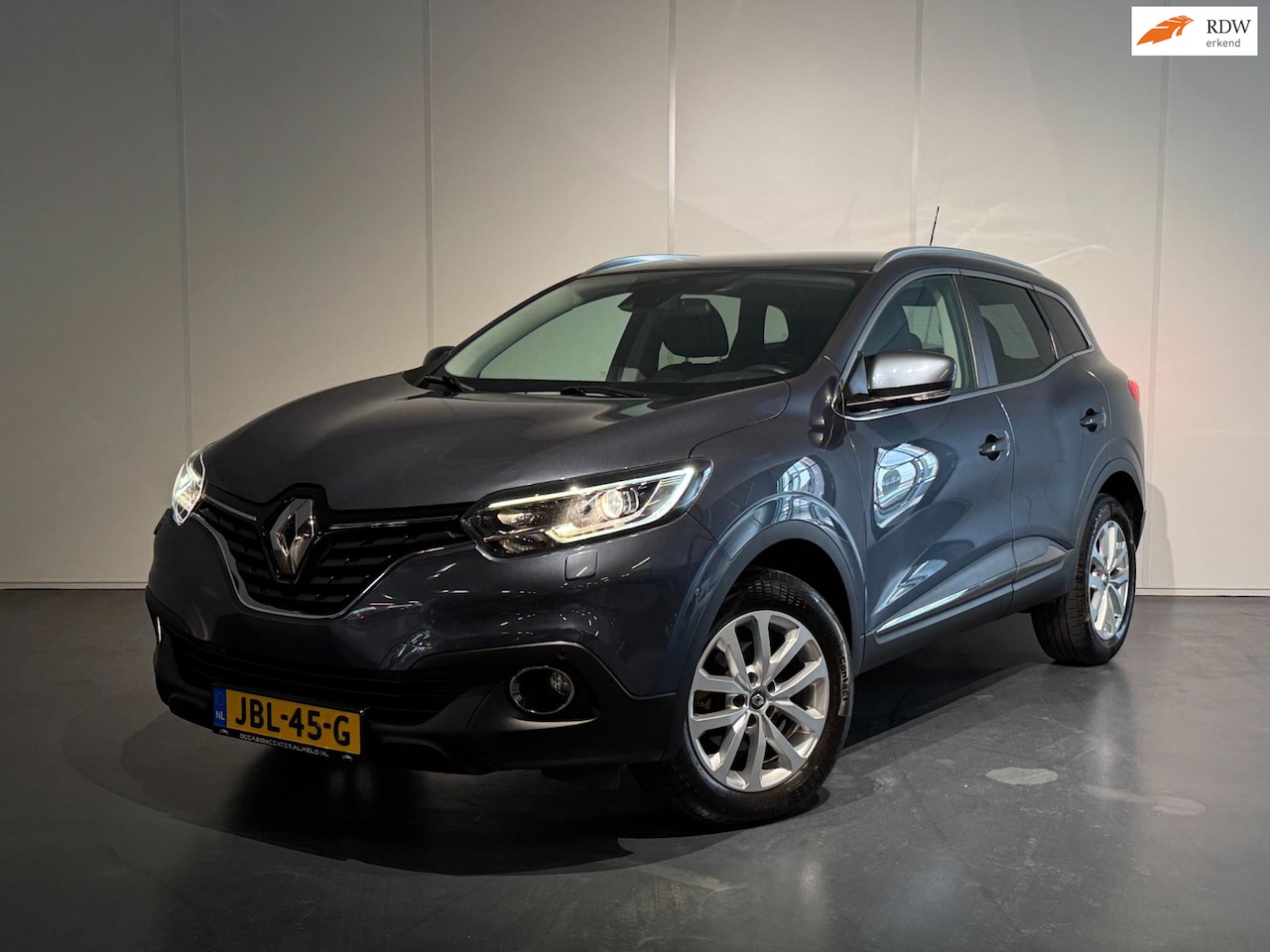 Renault Kadjar - 1.2 TCe Intens /Clima/Cruise/LED/NAVI/Keyless/Virtual/Trekhaak - AutoWereld.nl