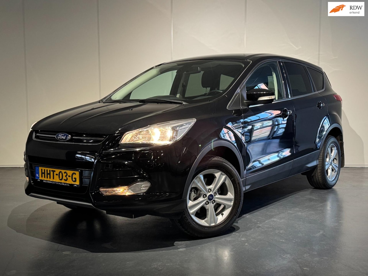 Ford Kuga - 1.5 Titanium /Clima/Cruise/PDC/Keyless/MMS/LMV - AutoWereld.nl
