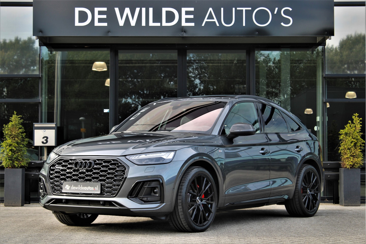 Audi Q5 Sportback - 50 TFSI e S-line Pano Luchtvering Trekhaak Massage Memory ACC 360-camera Carbon - AutoWereld.nl