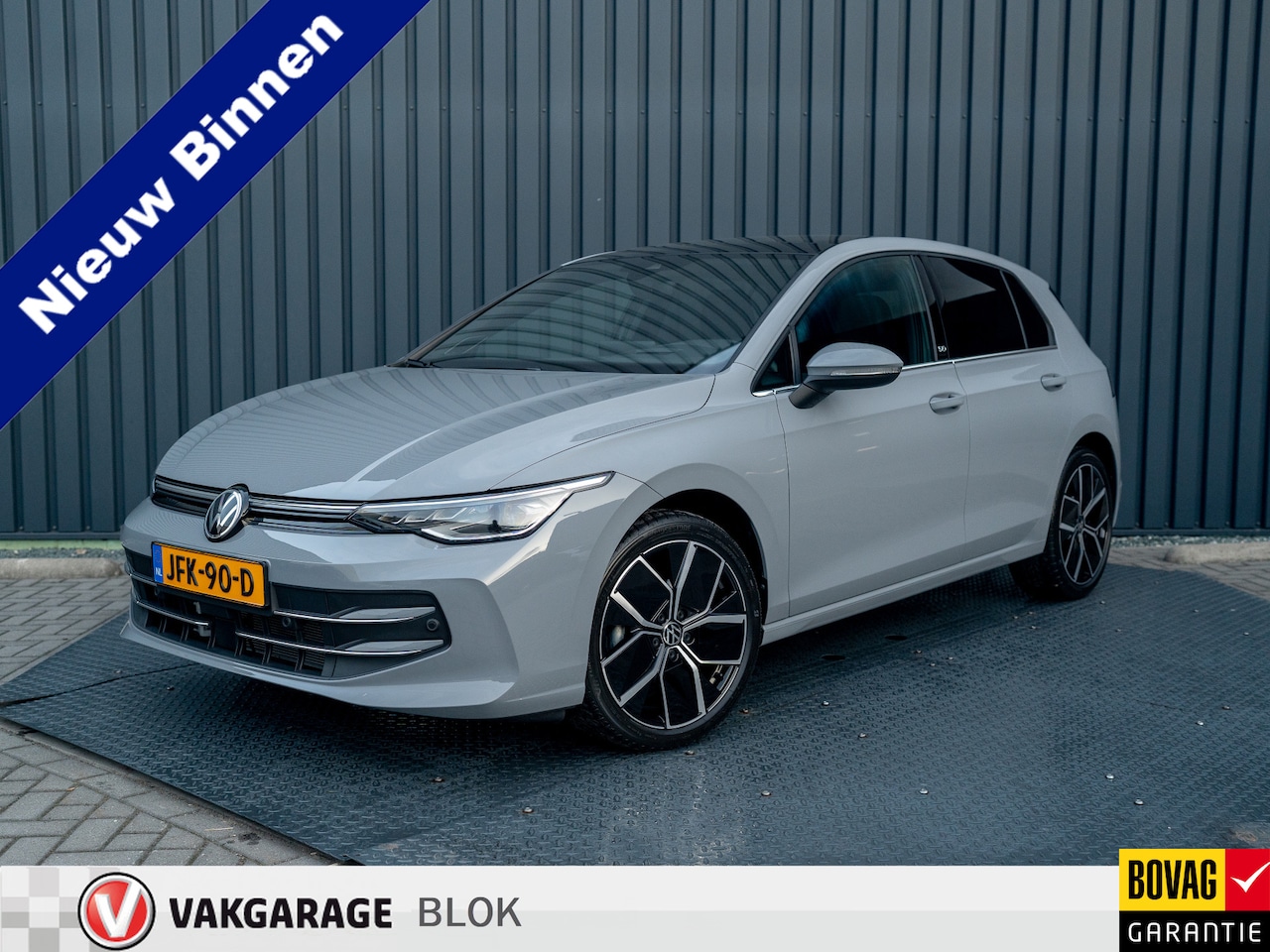 Volkswagen Golf - od1.5 eTSI 50 Jaar Edition | Panak | Stoelgeheugen | Trekhaak Elk. Wegkl. | Harman/ Kardon - AutoWereld.nl