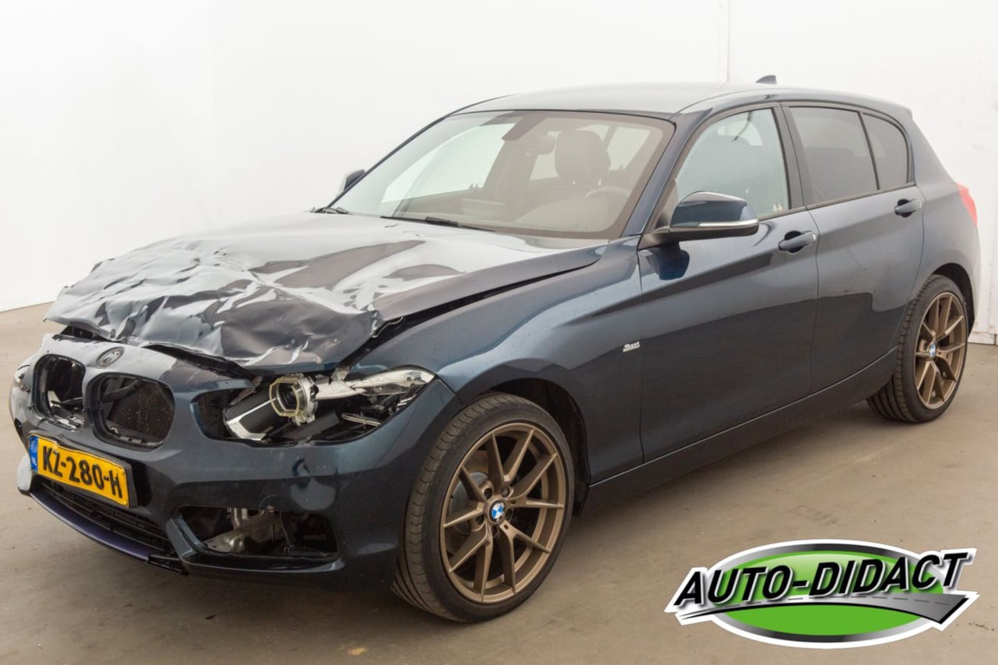 BMW 1-serie - 120i Automaat Clima Navi Leder Centennial High Executive - AutoWereld.nl