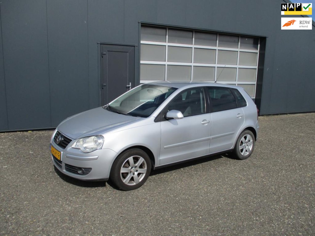 Volkswagen Polo - 1.4-16V Comfortline 1.4-16V Comfortline - AutoWereld.nl
