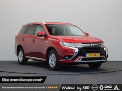 Mitsubishi Outlander - 2.4 PHEV Pure | Trekhaak | Airco | Achteruitrij camera | Half leder |