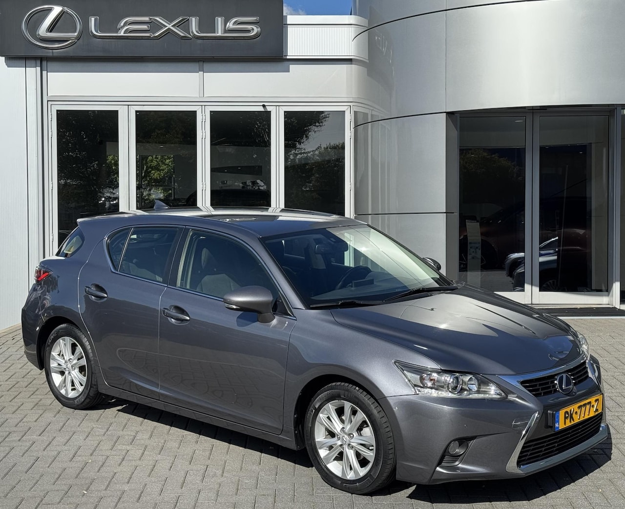 Lexus CT 200h - Business Line NL-AUTO TREKHAAK PARK-SENSOR NAVI LM-VELGEN - AutoWereld.nl