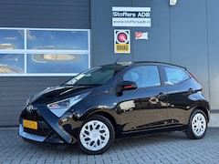 Toyota Aygo - 1.0 VVT-i x-play | Camera | Airco | CarPlay | Elektr. Pack | DAB-radio | Bluetooth | Isofi