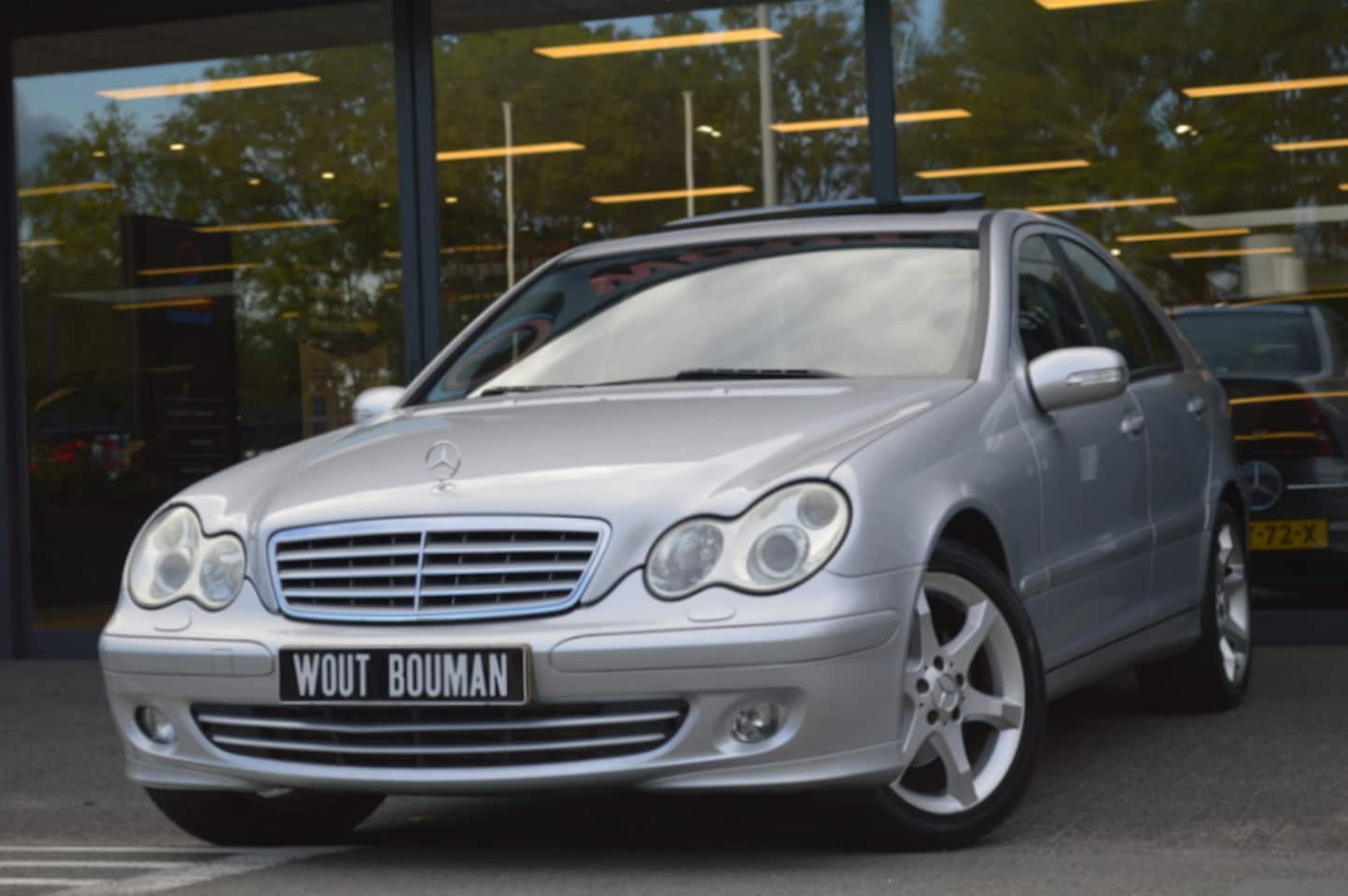 Mercedes-Benz C-klasse - 180 K. Automaat Xenon Dak Airco Cruise - AutoWereld.nl