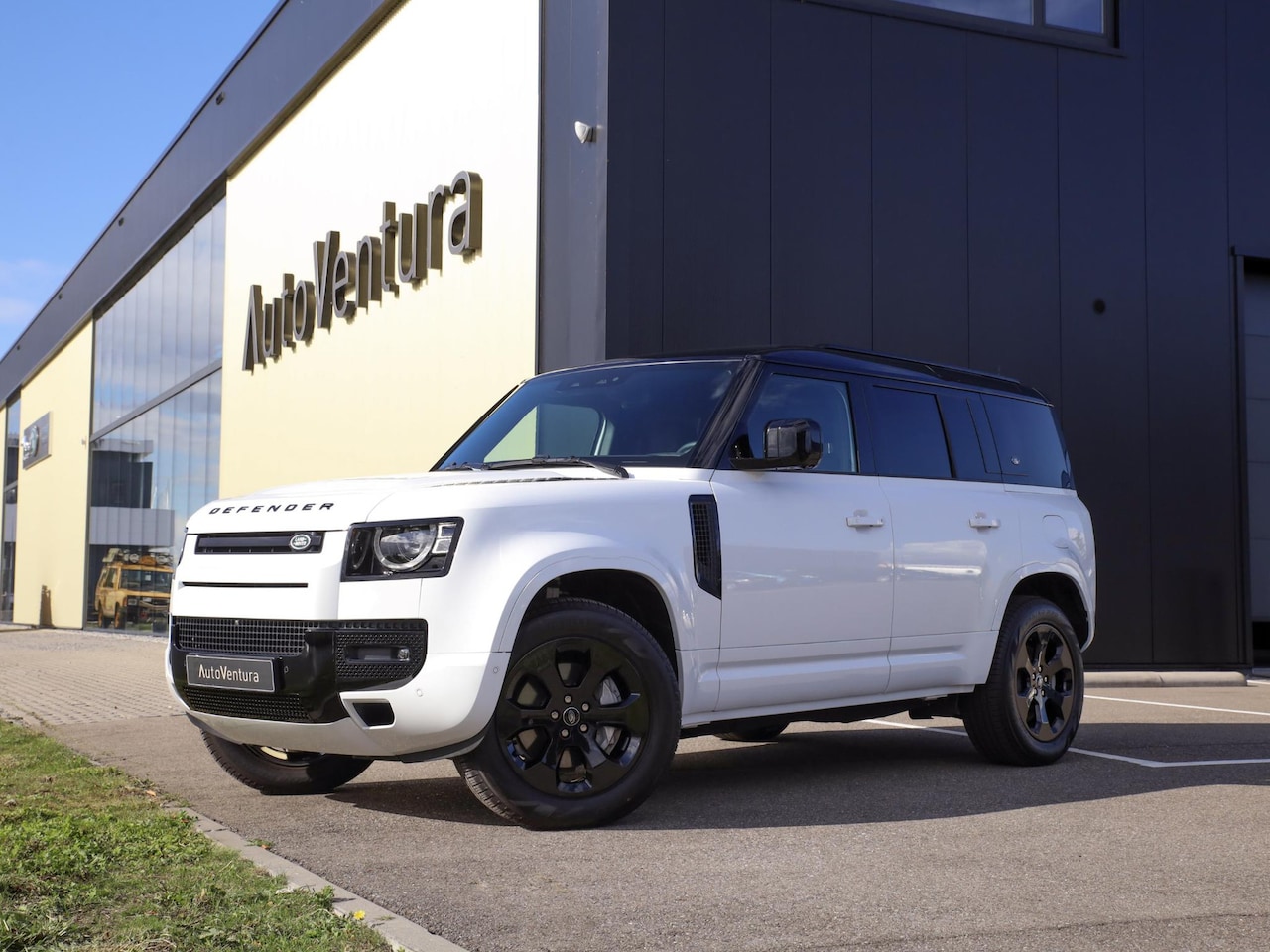 Land Rover Defender 110 - 3.0 P400 X-Dynamic SE - AutoWereld.nl
