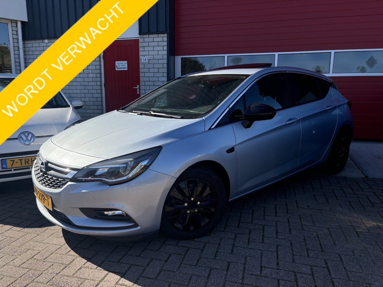 Opel Astra - 1.6 CDTI Business+ SCHUIFDAK / CAMERA / NAVI / CARPLAY / STOELVERW / STUURVERW / PDC / NL- - AutoWereld.nl