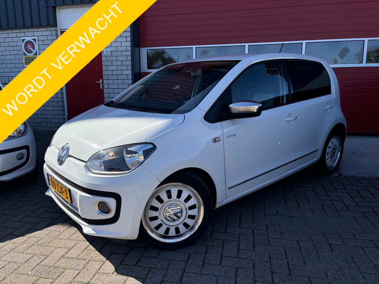 Volkswagen Up! - 1.0 high up! BlueMotion White Up! / 1STE EIG / CRUISE / AIRCO / PDC / ELEK RAMEN / NL-AUTO - AutoWereld.nl