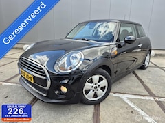 MINI Cooper - 1.5 Automaat / Airco / Stoelverwarming