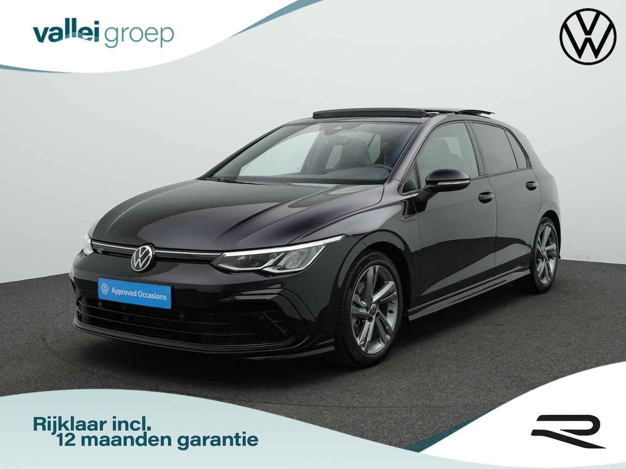 Volkswagen Golf - 1.5 eTSI 130 pk DSG R-Line Business+ | Panoramadak | Trekhaak | IQ Light | Stuur-/stoelver - AutoWereld.nl