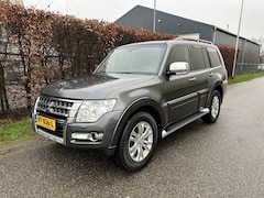 Mitsubishi Pajero - 3.2D / 4x4 / 4WD / AUTOMAAT / GRIJS KENTEKEN / LEER / NAVI