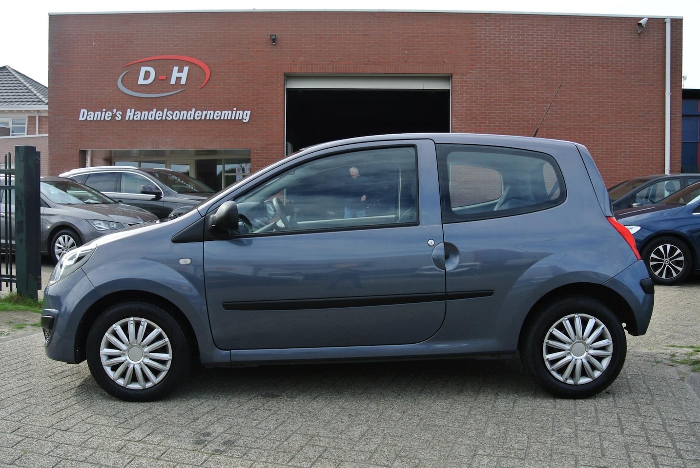 Renault Twingo - 1.2 Authentique nieuwe apk inruil mogelijk nap - AutoWereld.nl