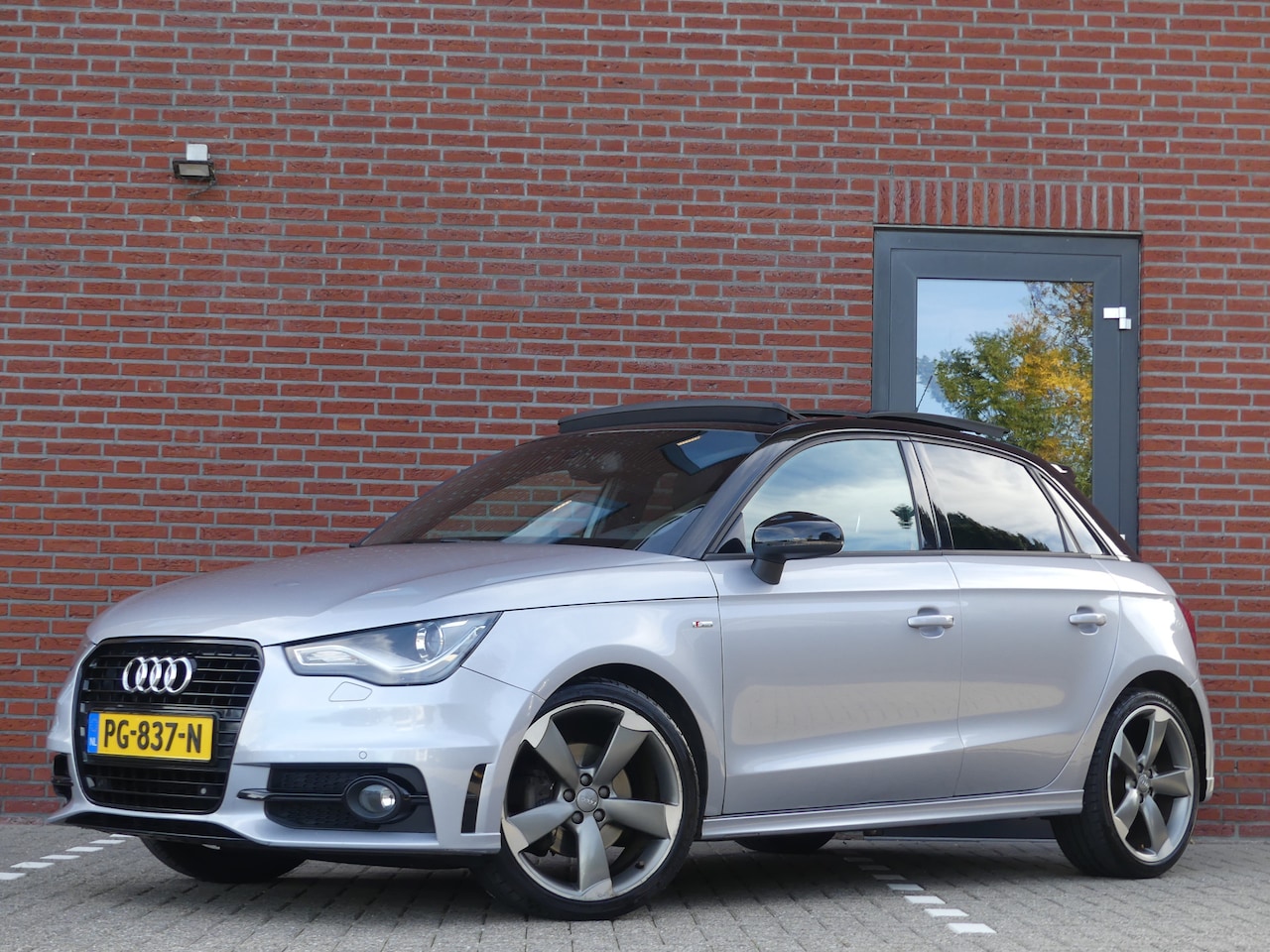 Audi A1 Sportback - 1.4 TFSI Pro Line S / Automaat / Panoramadak - AutoWereld.nl