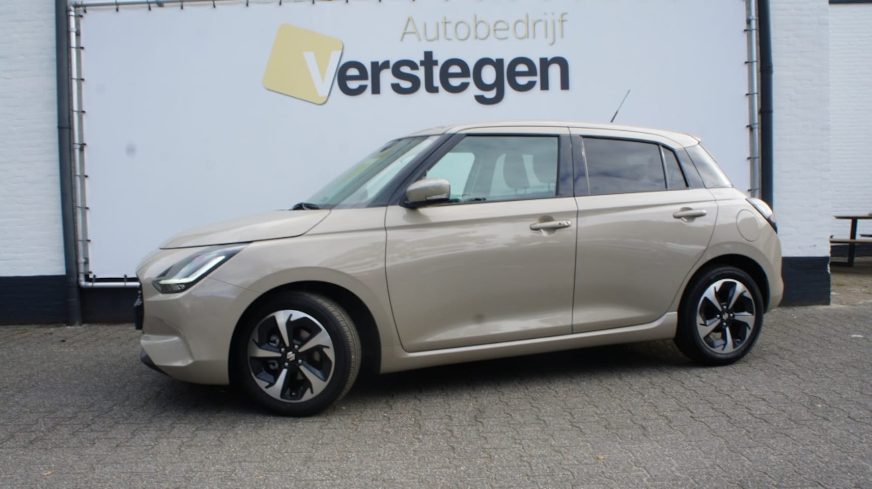 Suzuki Swift - 1.2 Style SmartHyb. - AutoWereld.nl