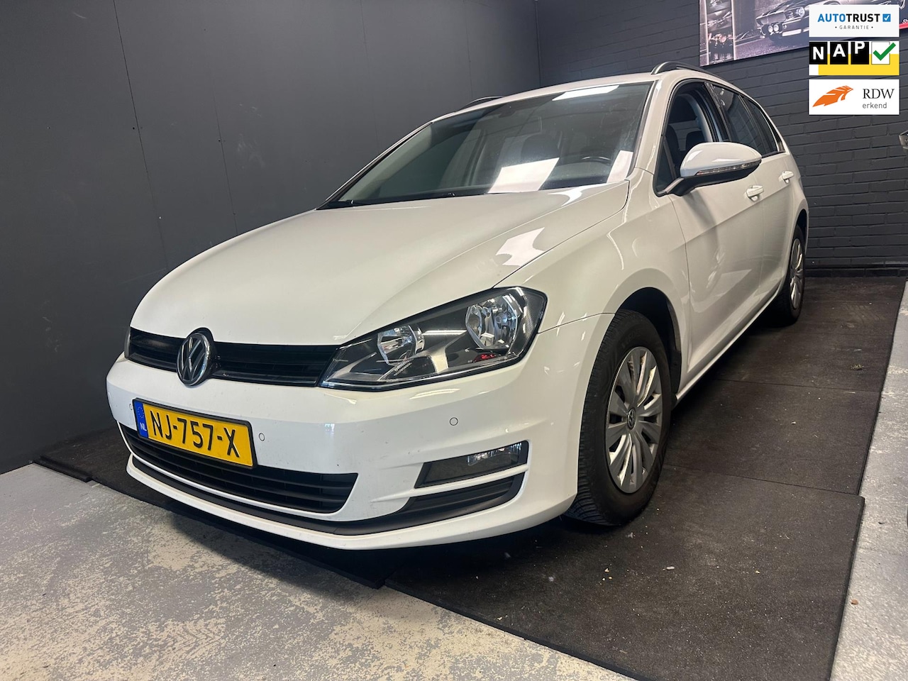 Volkswagen Golf Variant - 1.6 TDI EERSTE EIGENNAAR 2017 DSG 81KW TREKHAAK. - AutoWereld.nl