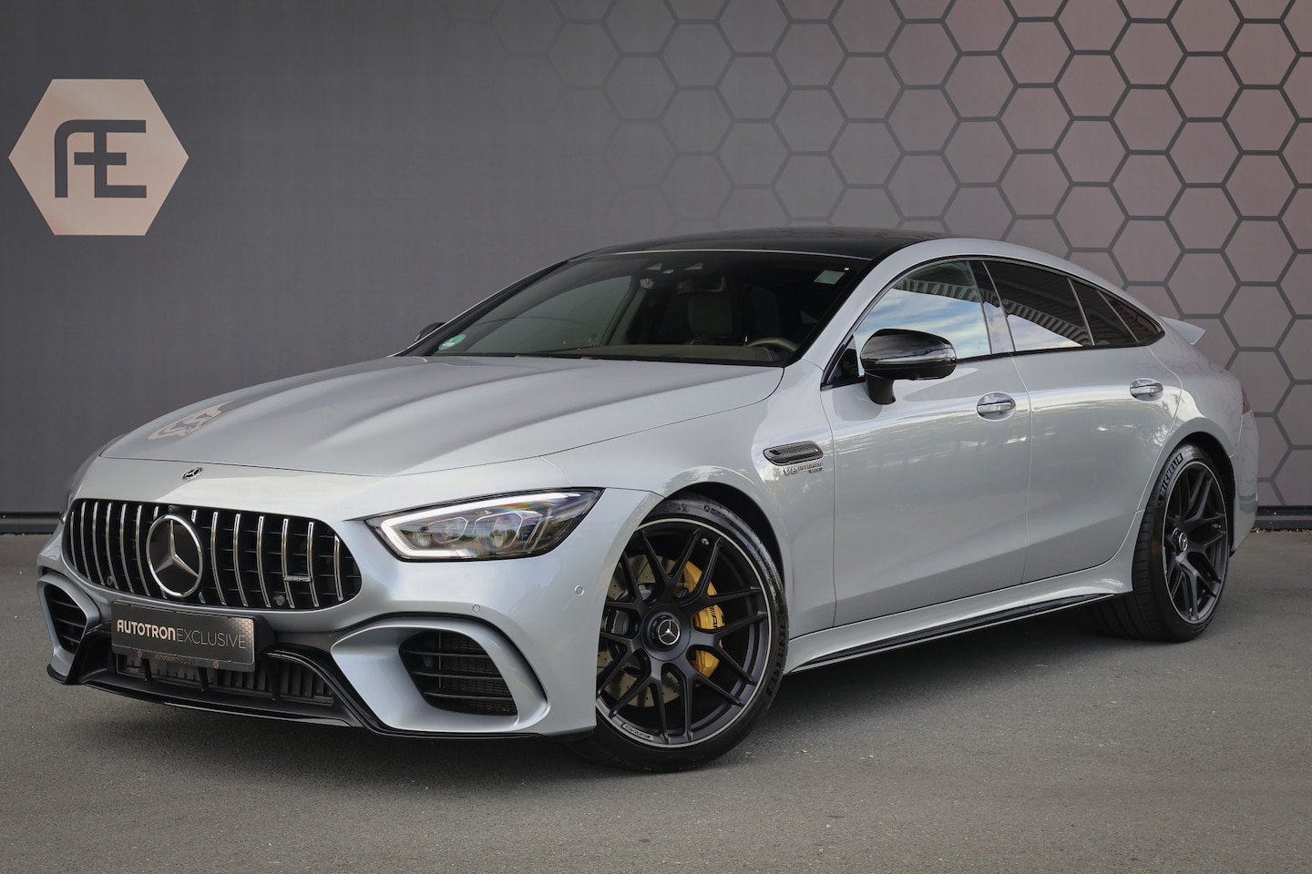 Mercedes-Benz AMG GT 4-Door Coupe - AMG 63 4MATIC+ | ADAPTIVE CRUISE | ACHTERASBESTURING | PANORAMADAK | STOELVERWARMING & VER - AutoWereld.nl