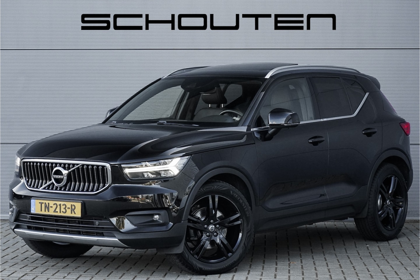 Volvo XC40 - 2.0 T4 Inscription Pano Memory ACC Trekhaak - AutoWereld.nl