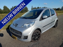 Peugeot 107 - 1.0-12V XS