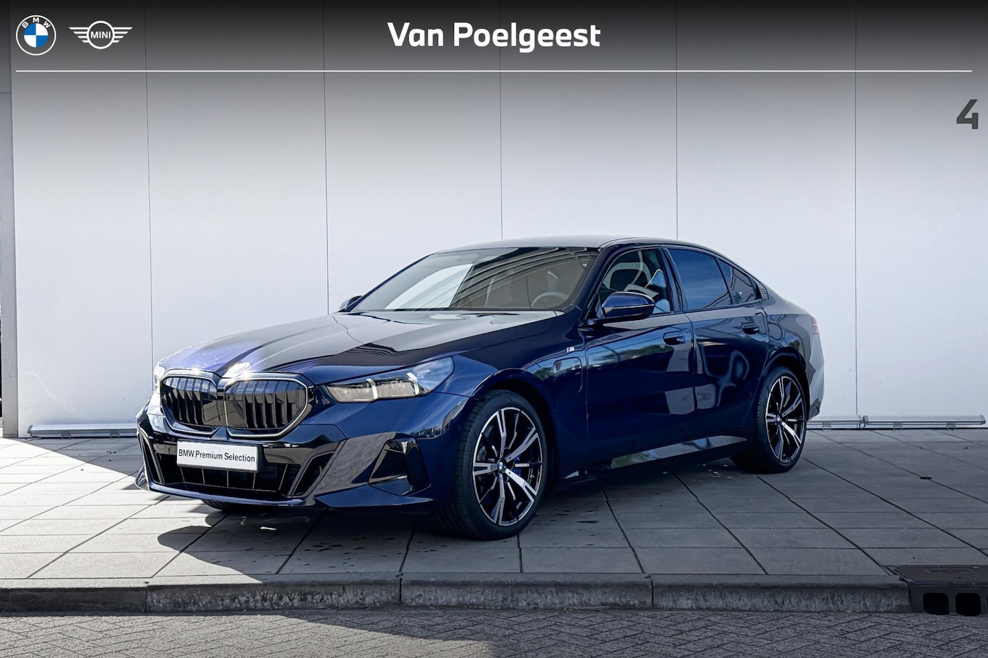 BMW 5-serie - Sedan 550e xDrive M-Sport Pro / CoPilot / Bowers & Wilkins / Adaptief onderstel profession - AutoWereld.nl