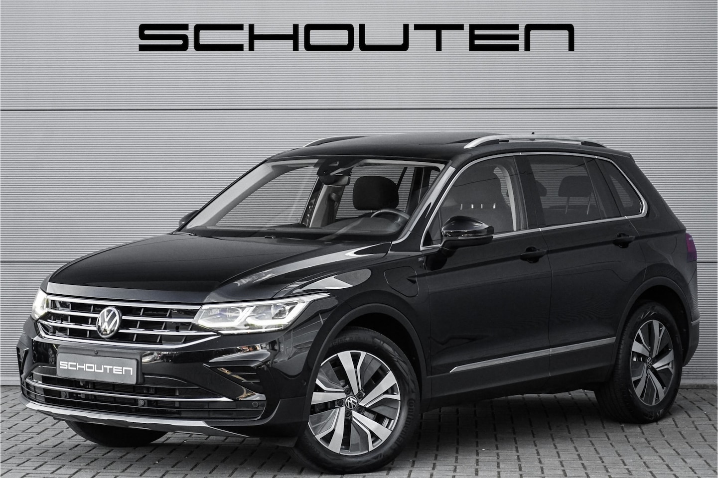 Volkswagen Tiguan - 1.4 TSI eHybrid Elegance ACC Pano Ergo Comfortstoel 360° Dealeronderhouden - AutoWereld.nl