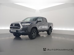 Toyota HiLux - 2.4 D-4D Double Cab Challenger | "VAN" | Automaat | Grijs kent. | Trekhaak | Camera | Adap