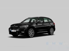 BMW X1 - sDrive20i M-Sport, Pano, HUD, LED, Vol Leer, Stoel/stuurverw, NaviPro