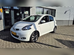 Toyota Aygo - 1.2 12v DYNAMIC NAVIGATOR AIRCO AUTOMAAT NAPEL PAKKET