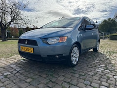 Mitsubishi Colt - 5 deurs airco, lm velgen