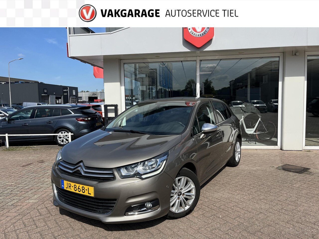 Citroën C4 - 1.2 PureTech Feel Collection Automaat, Navigatie, Climate control, Dodehoekdetectie, Parke - AutoWereld.nl