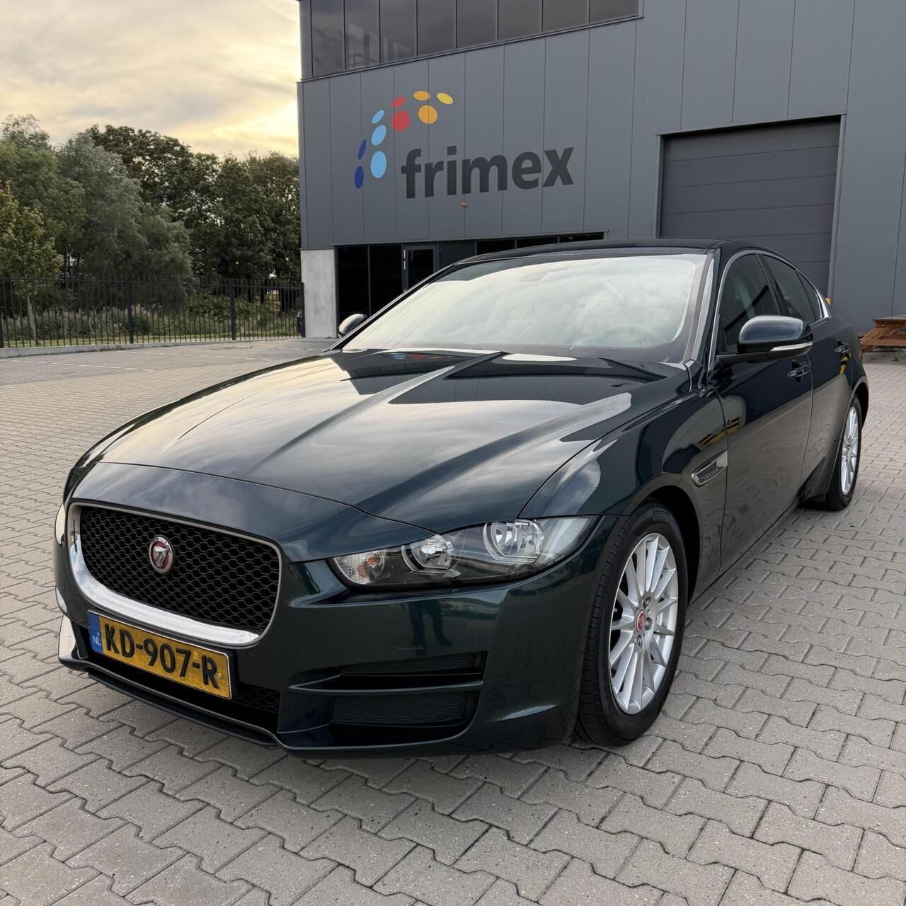 Jaguar XE - 2.0 D Prestige | 1e Eigenaar | Dealer Onderhouden - AutoWereld.nl