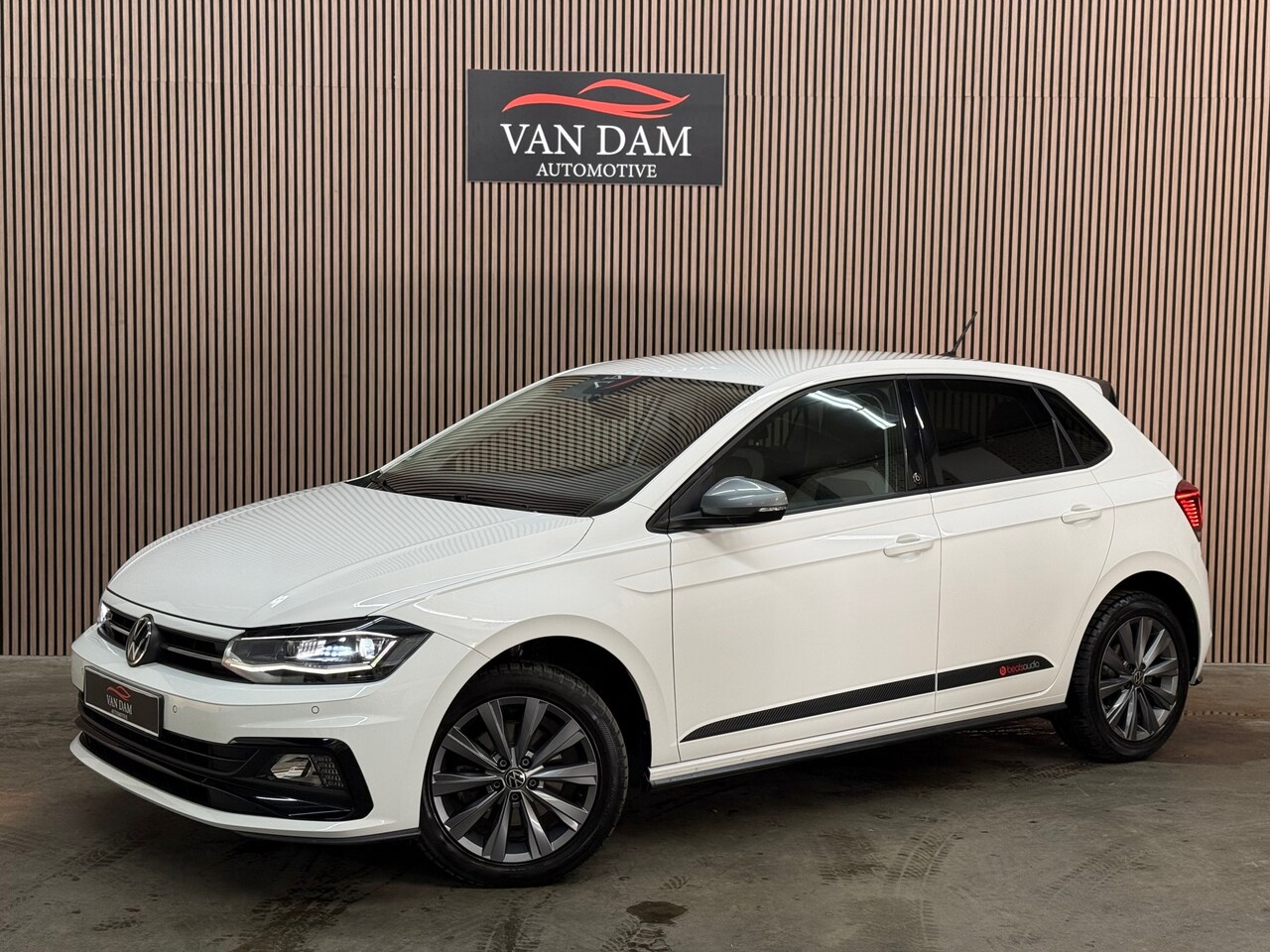 Volkswagen Polo - 1.0 TSI R-Line Edition BEATS 2021 DSG LED CAR-PLAY - AutoWereld.nl