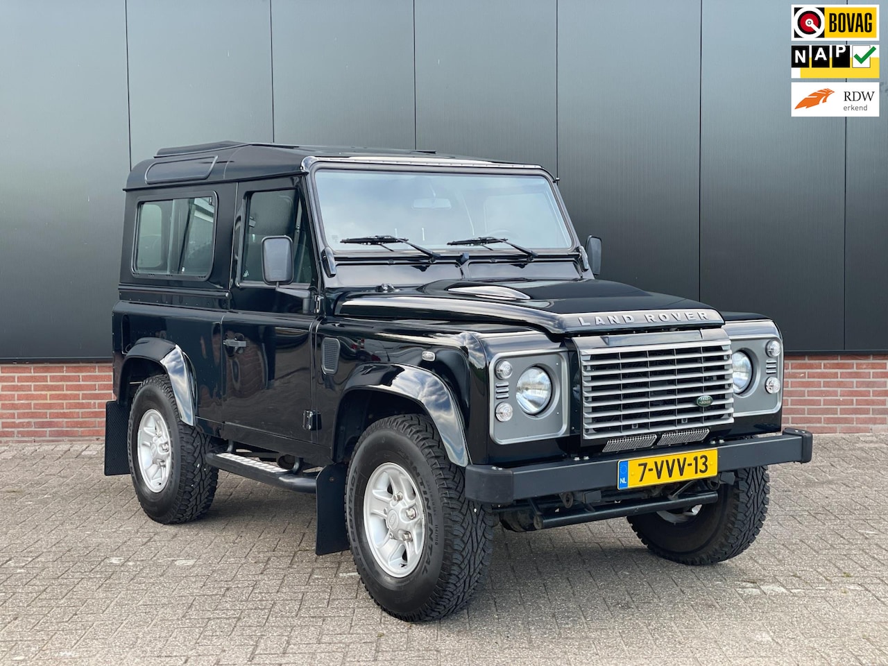 Land Rover Defender - 2.2 D HT 90" XTech 2.2 D HT 90" XTech - AutoWereld.nl