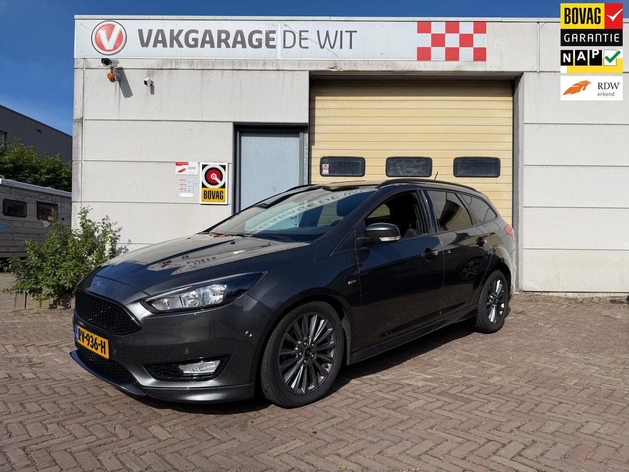 Ford Focus Wagon - 1.0 ST-Line 1.0 ST-Line - AutoWereld.nl