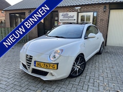 Alfa Romeo MiTo - 1.4 T Distinctive Automaat Leer BOSE Panodak