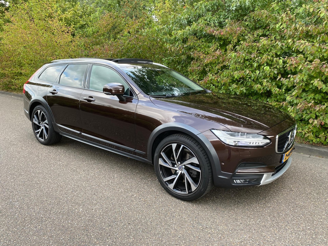 Volvo V90 Cross Country - 2.0 D5 Pro 2.0 D5 Pro - AutoWereld.nl