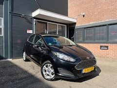 Ford Fiesta - 1.0 EcoBoost Titanium|Carplay|Stoelv.warming|Airco