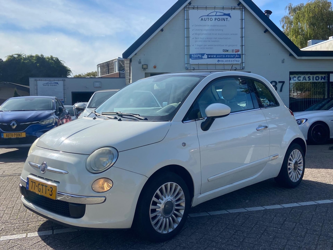 Fiat 500 - 1.2 Lounge airco/panorama/sportvelgen/nwe apk - AutoWereld.nl