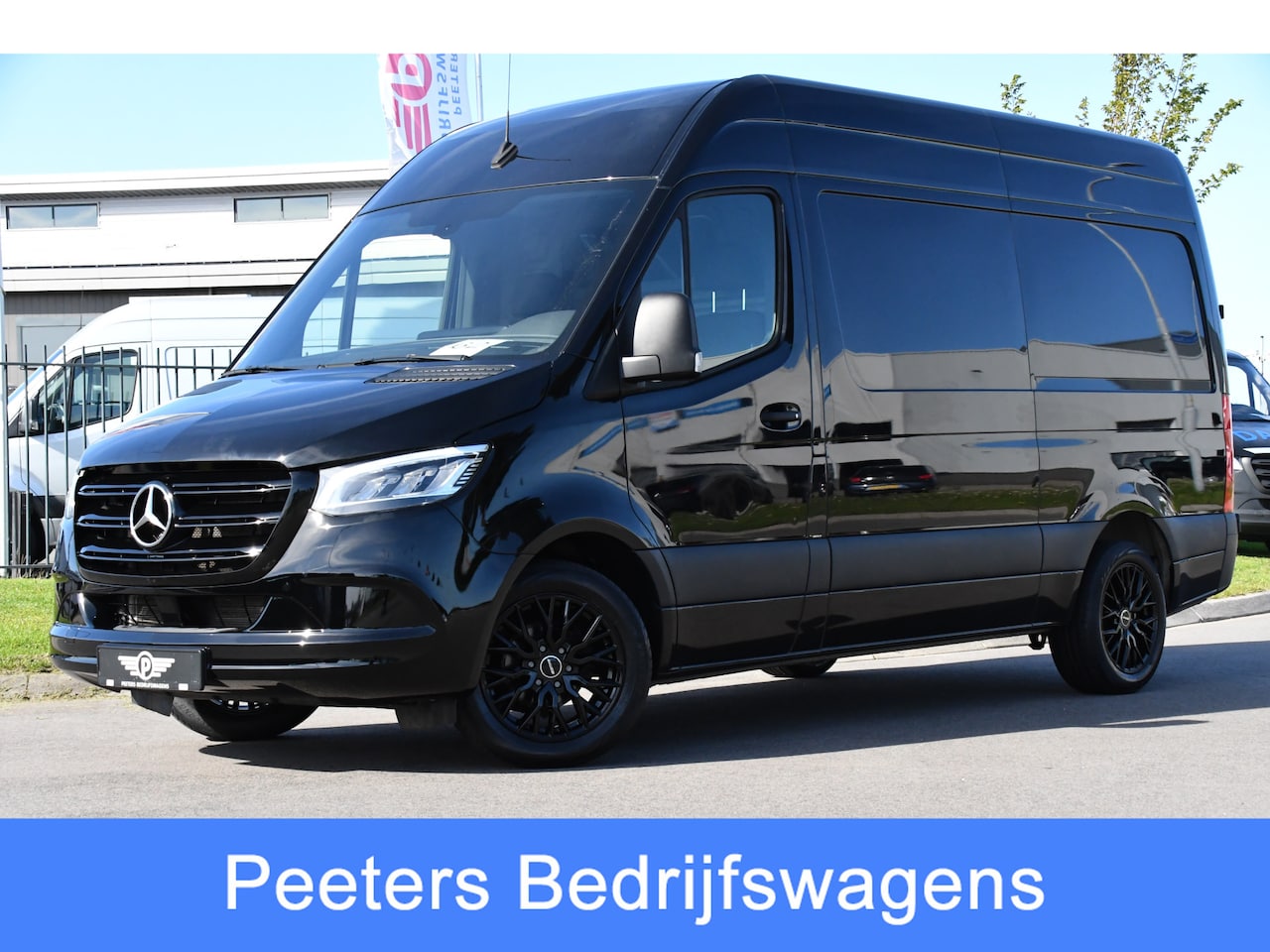 Mercedes-Benz Sprinter - 315 1.9 CDI L2H2 Black Edition Camera, Carplay, LED, 150pk, Automaat, Multimedia, Uniek! - AutoWereld.nl