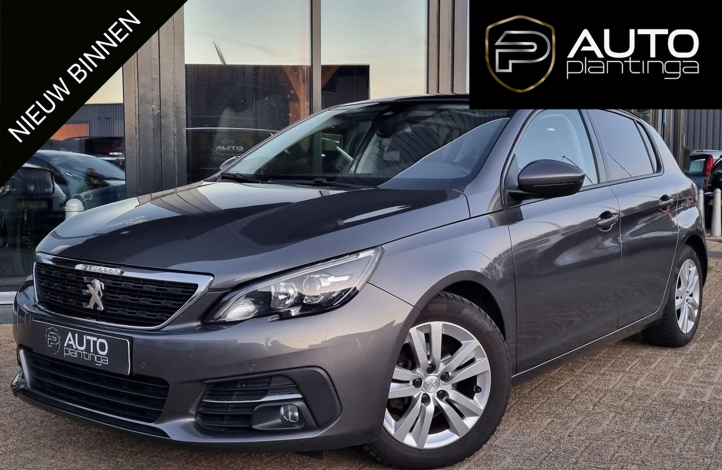 Peugeot 308 - 1.2 PureTech Blue Lease Executive 110PK | NL AUTO | Volledige Onderhoudshistorie | Panoram - AutoWereld.nl