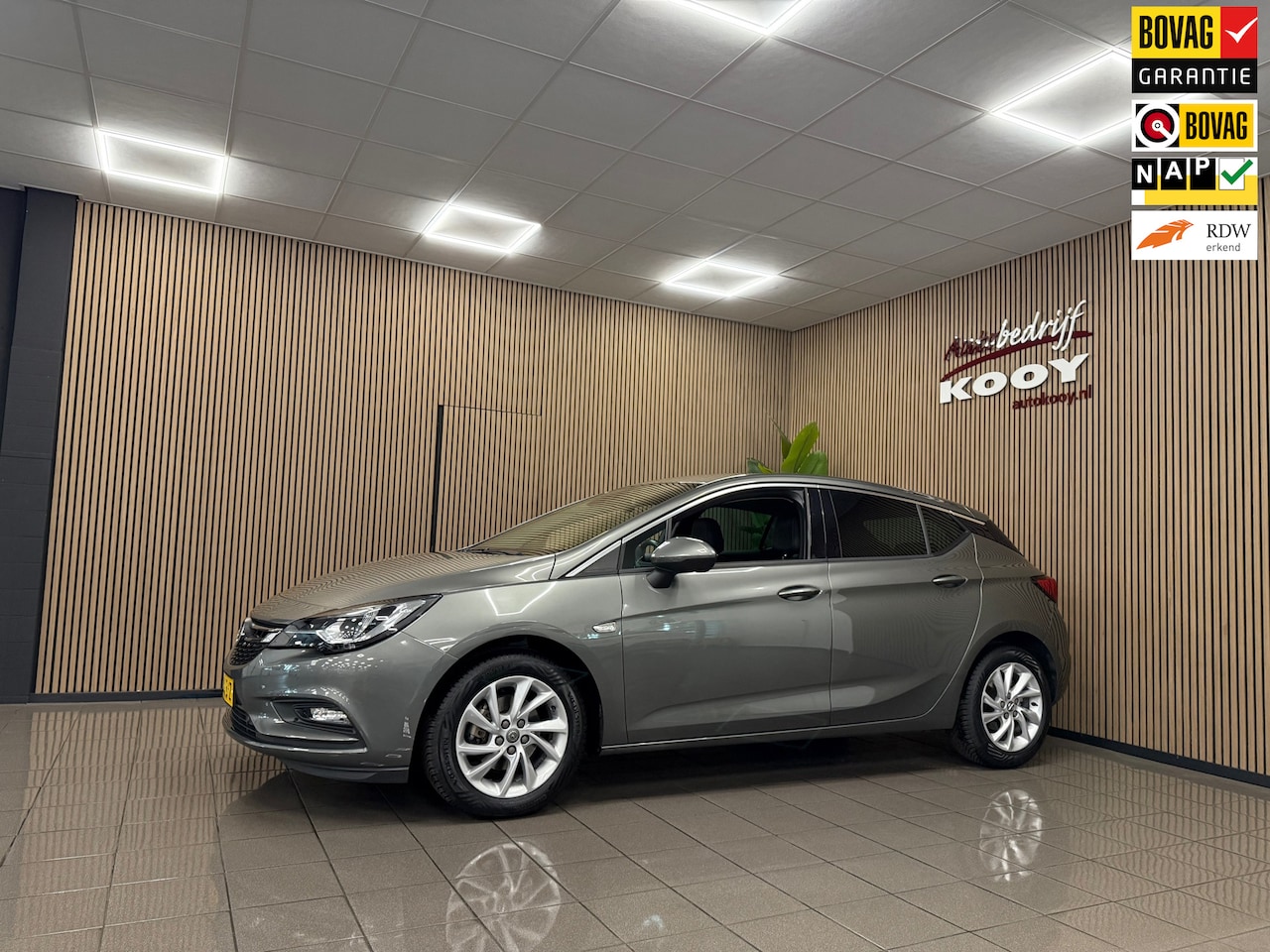 Opel Astra - 1.4 Innovation * NL Auto / Navigatie / LED / Parkeersensoren / Trekhaak * - AutoWereld.nl