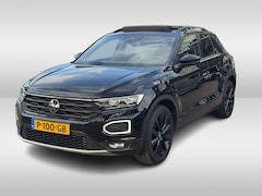 Volkswagen T-Roc - 1.5 TSI Sport / Panoramadak / Camera / Virtual Cockpit / Keyless / 19'' / Apple CarPlay /