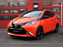 Toyota Aygo - 1.0 VVT-i x-clusiv Airco, Two-Tone, Camera, Cruise
