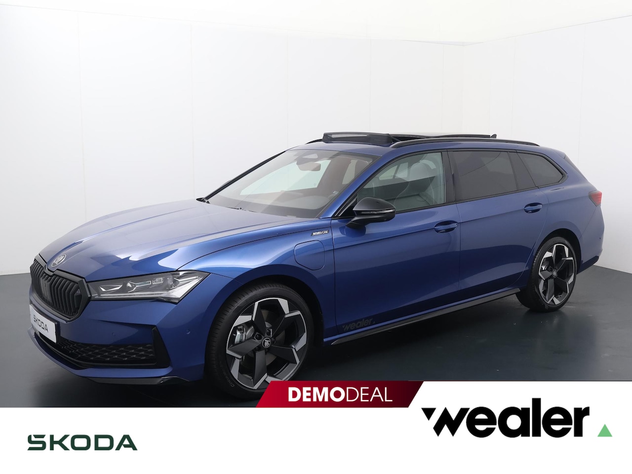Skoda Superb Combi - Sportline Business 1.5 TSI PHEV 204 PK DSG Automaat | Panorama dak | Suite Sport Leder | 1 - AutoWereld.nl