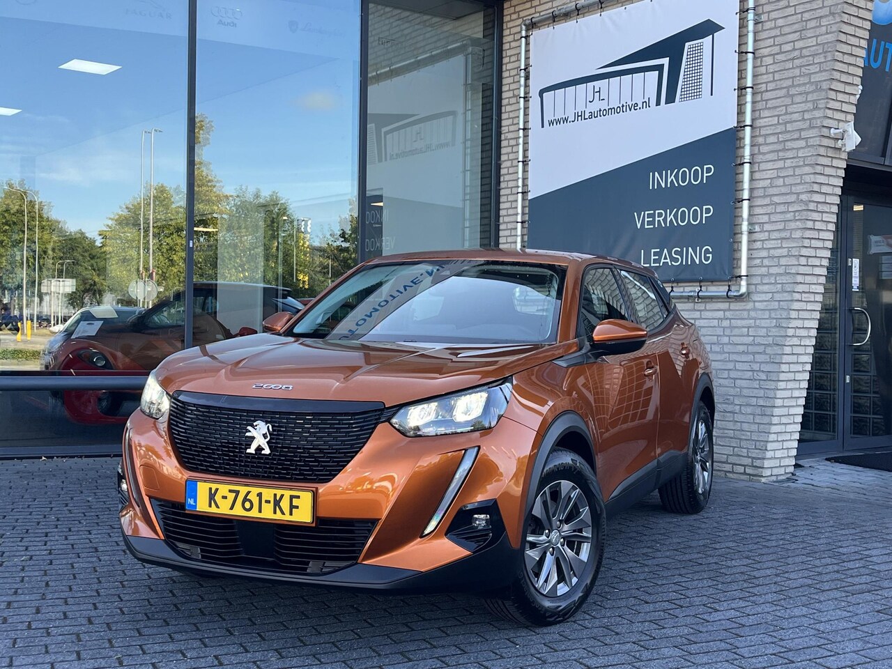 Peugeot 2008 - 1.2 PureTech Blue*NAVI*CAM*HAAK*ECC*CRUISE*CARPLAY - AutoWereld.nl