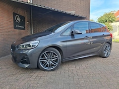 BMW 2-serie Active Tourer - 220i High Executive M-Sport / Shadow Line / Harman & Kardon / Navigatie / Led Verlichting